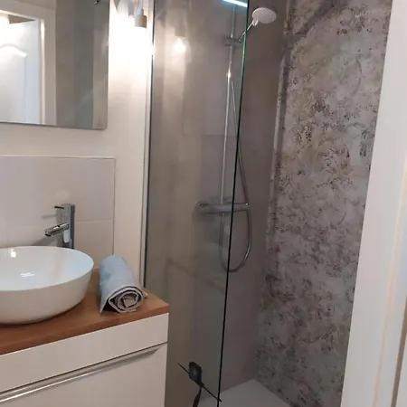 Apartment Jardin Et A 13 Min A Pied